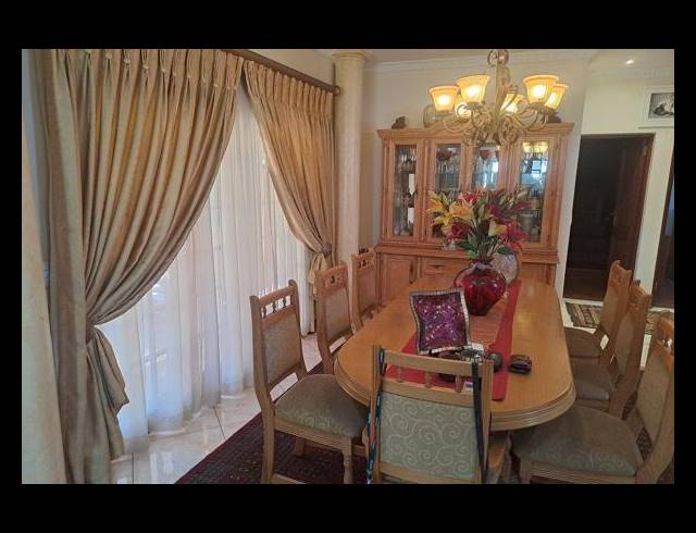 4 BEDROOM FREEHOLD FOR SALE IN LINMEYER